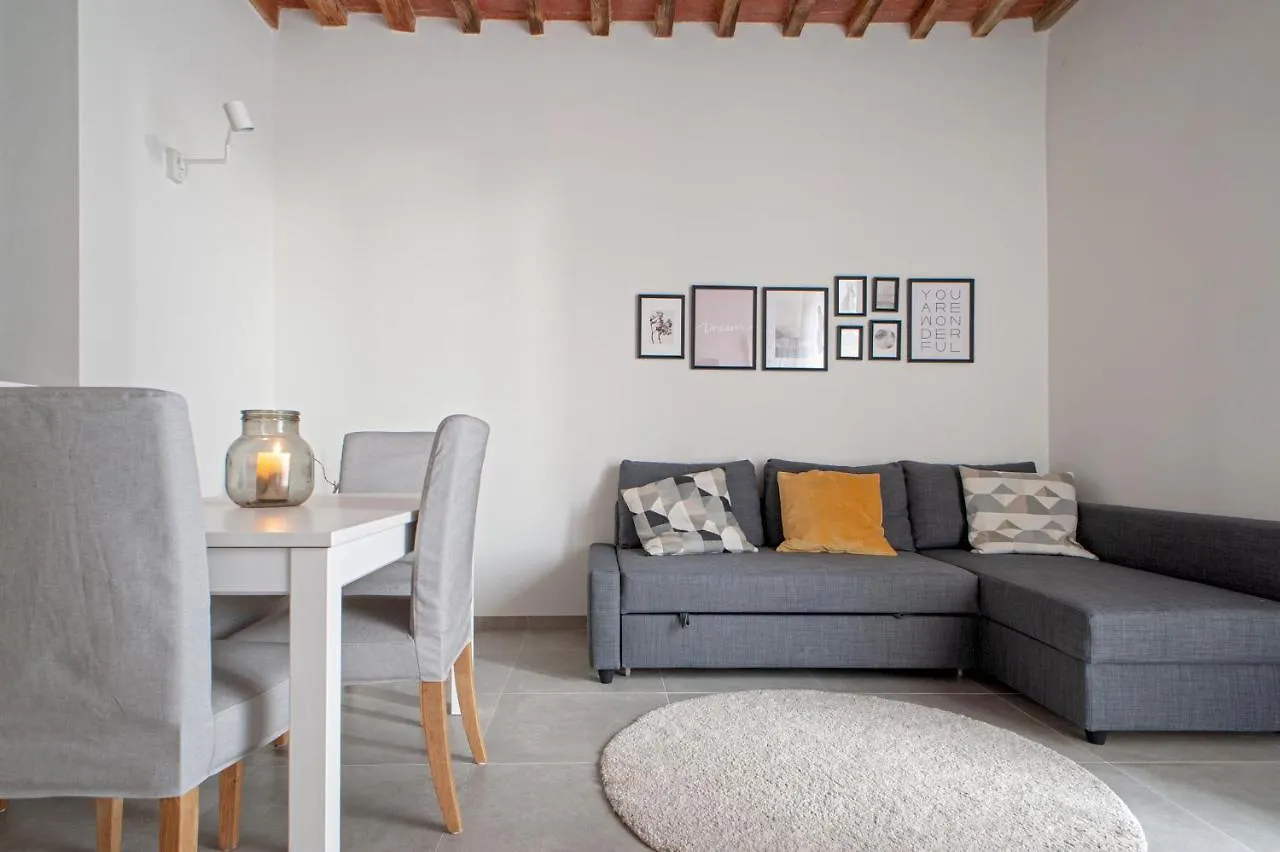 Art&Living Apartment 피에트라산타